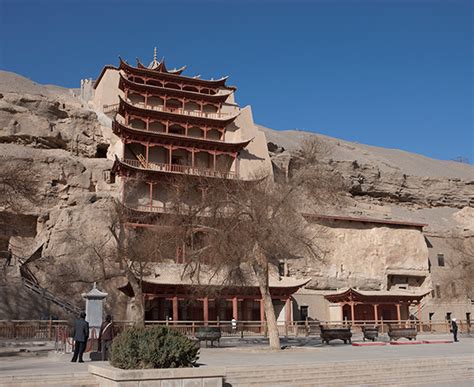  ¡Sumérgete en la Historia y la Naturaleza con las Cuevas de Huangnihe!