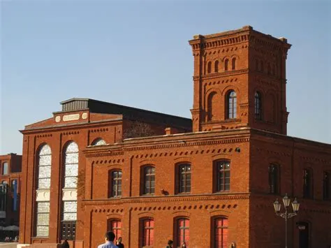  El Museo de la Fábrica Rodina: ¡Un viaje fascinante por el corazón industrial de Gomel!