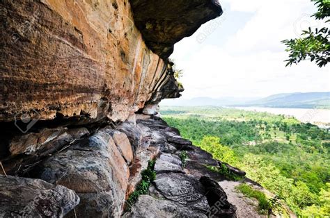 ¡Sumérgete en la historia y belleza natural del Parque Nacional de Ubon Ratchathani!