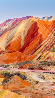 ¿Has oído hablar de la increíble maravilla natural conocida como el Parque Geológico de Danxia? ¡Prepárate para enamorarte de sus arcoíris terrenales!