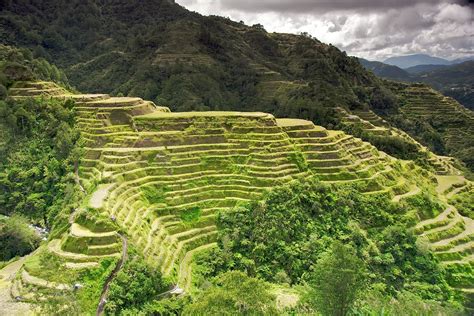  La Montaña de Banaue: Terrazas ancestrales que desafían la gravedad!